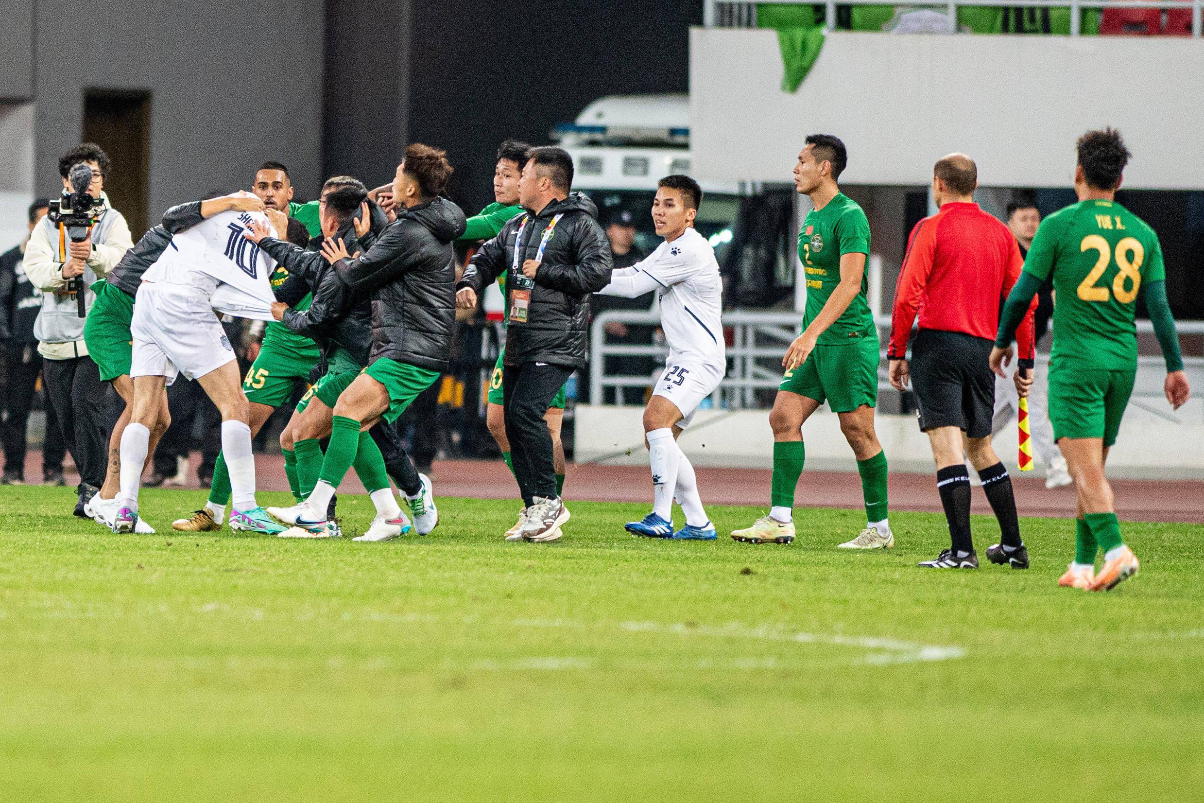 包含亚冠倒计时；浙江队集结日伤情更新；细节引发关注；目标明确；临场指挥获称赞的词条-MK体育互动  第1张