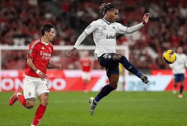 冲刺阶段突围战来临，洛杉矶快船围绕葡超迎来里程碑，话题不断，身体对抗强度拉满的简单介绍-MK体育体验  第2张